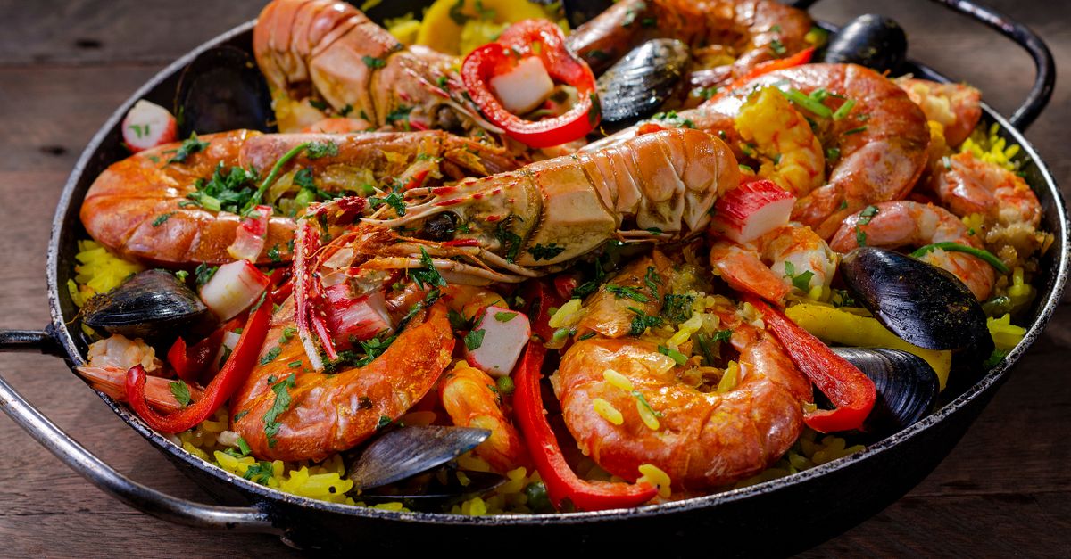 Creating a Memorable Private Party Experience with Paella
