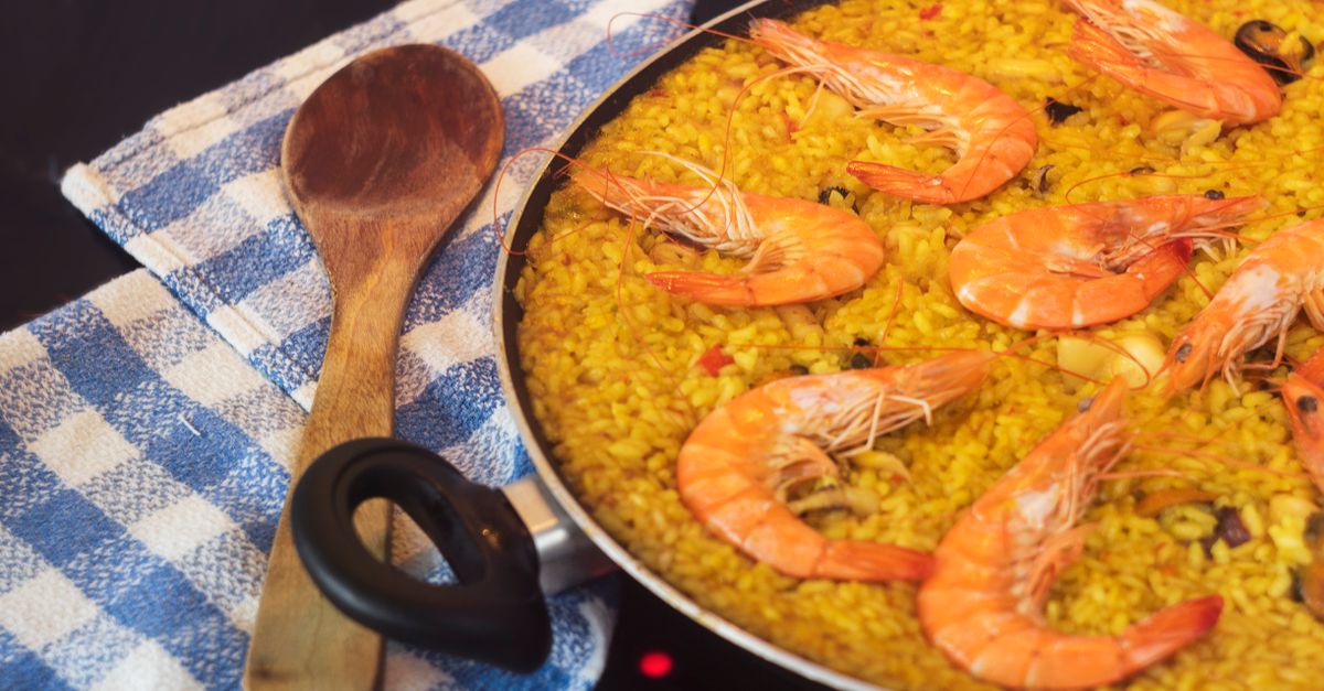 Enhancing Flavours in Seafood Paella: A Culinary Guide