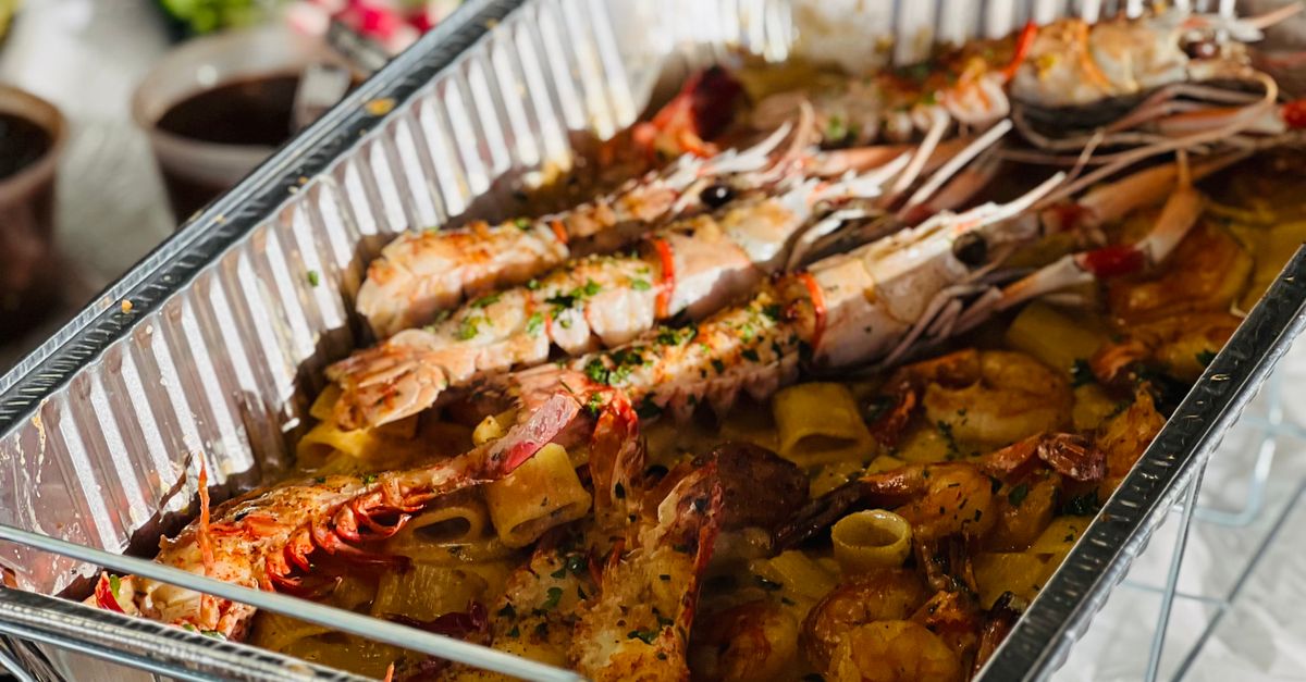 Exploring Flavours: Unique Variations of Mixed Paella Explained