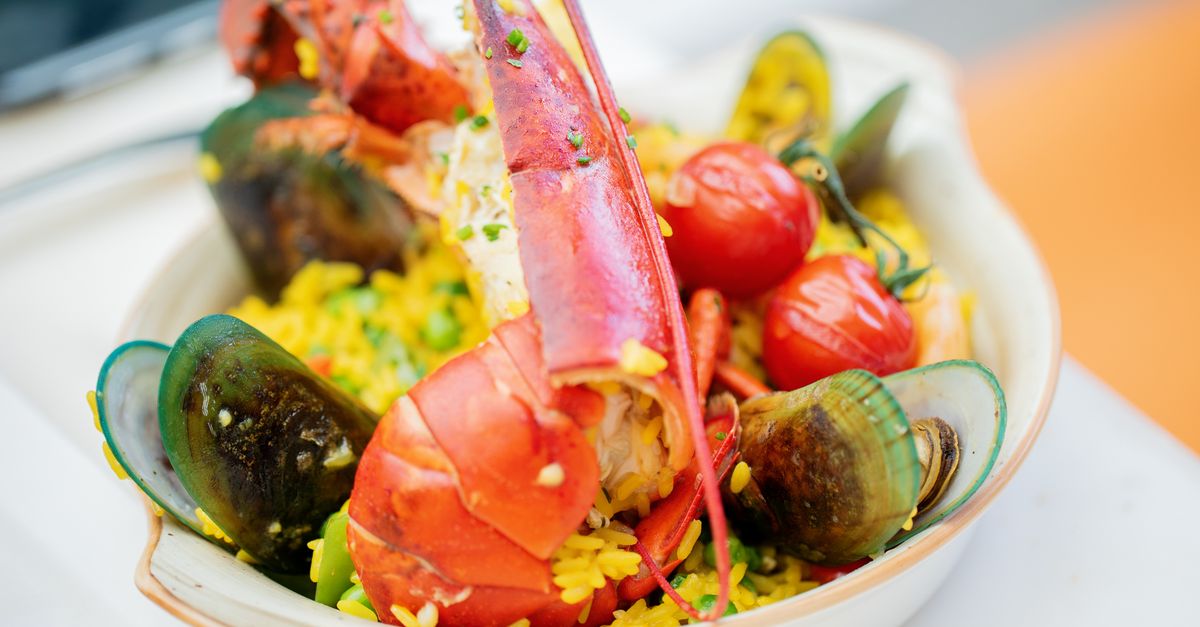 How to Set a Realistic Budget for Your Paella Catering Events