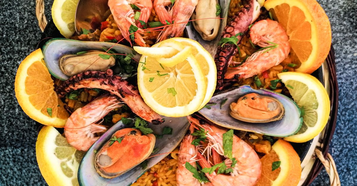 Managing Expectations Between Paella Caterers and Venue Operators