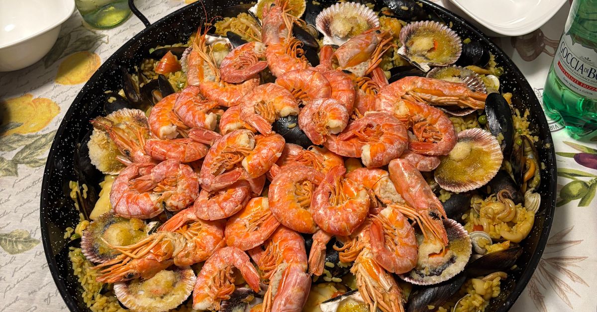 Popular Gluten-Free Additions to Elevate Your Paella Experience