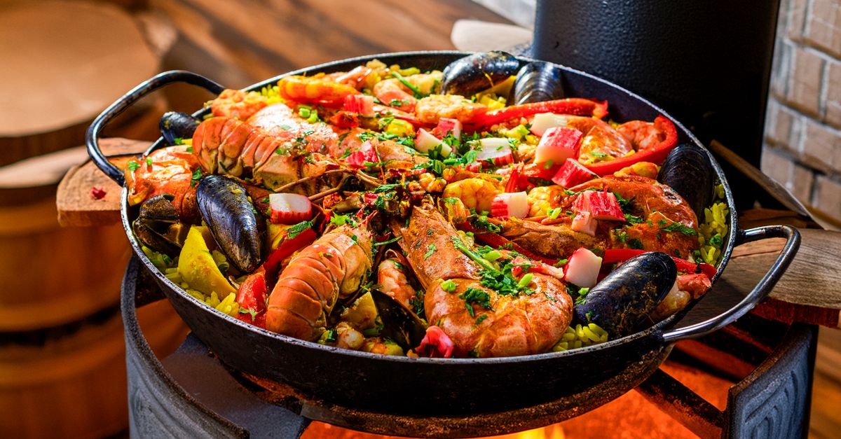 Selecting the Perfect Paella Pairings for Your Event Menu